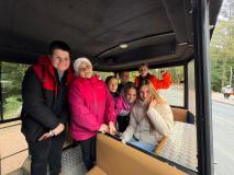 Uczniowie podczas wycieczki do Karpacza